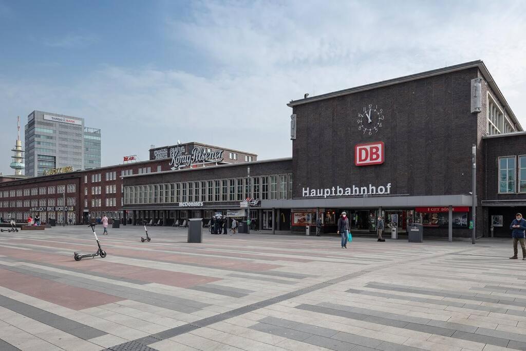 - Cozy Apartment In The Heart Of Duisburg With New York Design & Betten & Sofa - 5 Mins Central Station Hbf - Big Tv & Wifi -- Exteriér fotografie