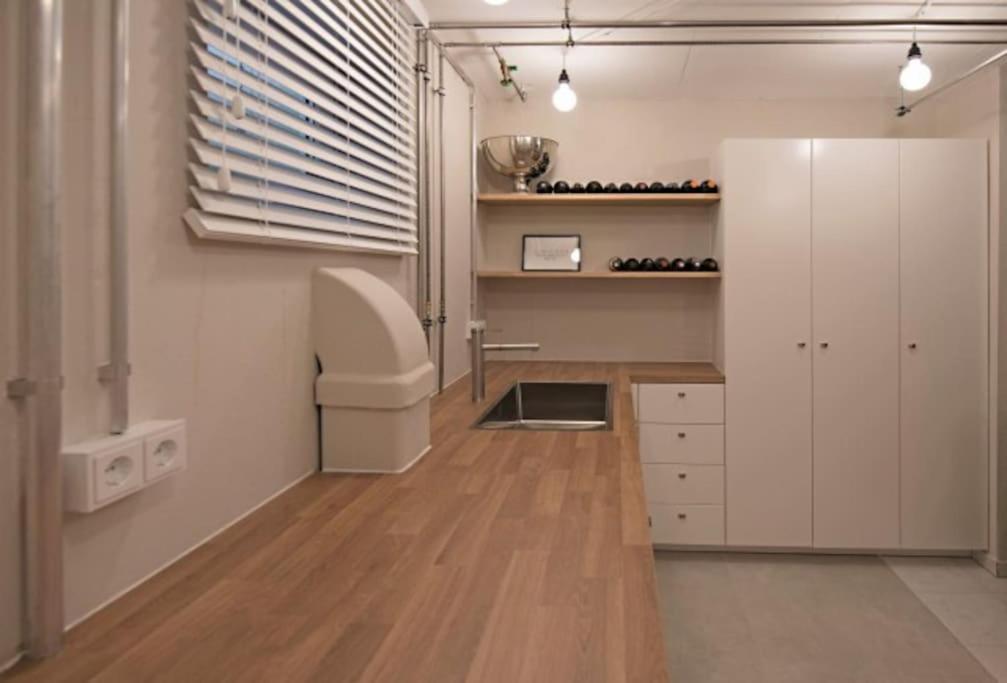 - Cozy Apartment In The Heart Of Duisburg With New York Design & Betten & Sofa - 5 Mins Central Station Hbf - Big Tv & Wifi -- Exteriér fotografie