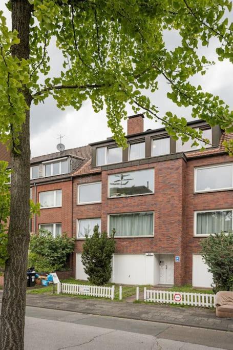 - Cozy Apartment In The Heart Of Duisburg With New York Design & Betten & Sofa - 5 Mins Central Station Hbf - Big Tv & Wifi -- Exteriér fotografie
